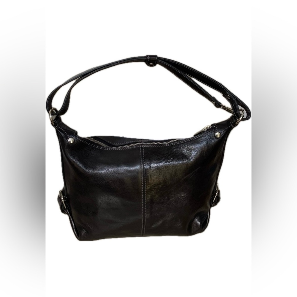Floto shoulder bag.
